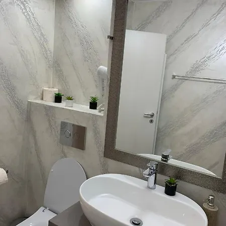 Bella-isa Apartment